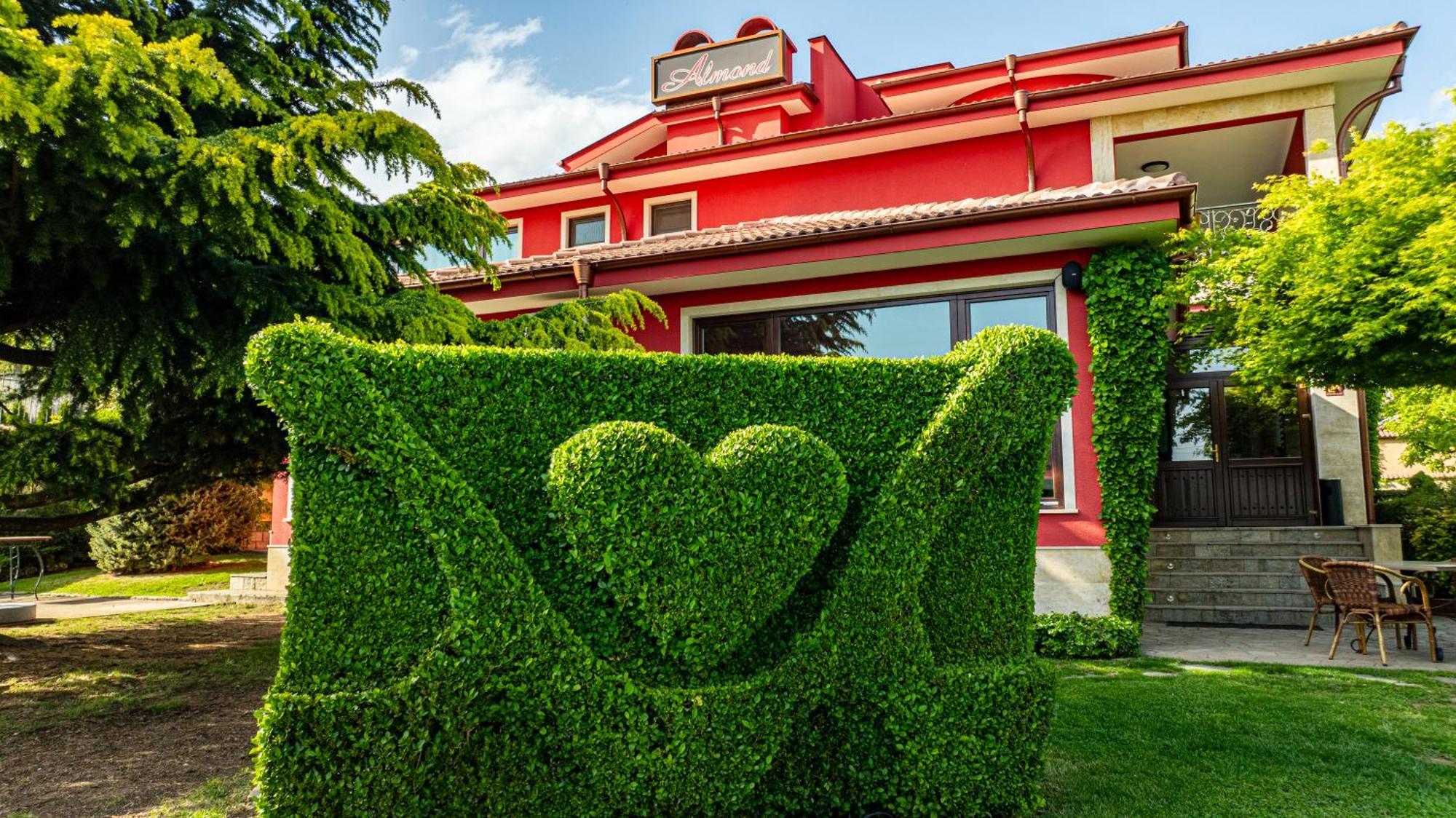 Hotel-Restaurant Almond Karlowo Exterior foto